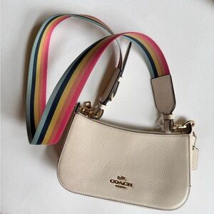 Coach Jes Baguette crossbody